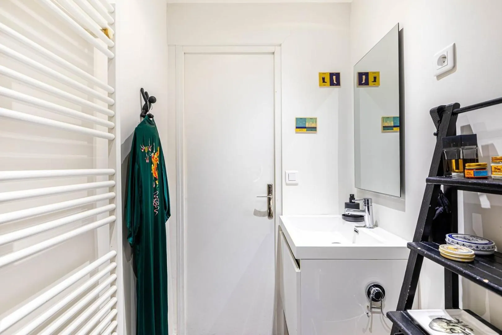Guestready - Elevated Charm Near Notre-Dame Apartment Paris